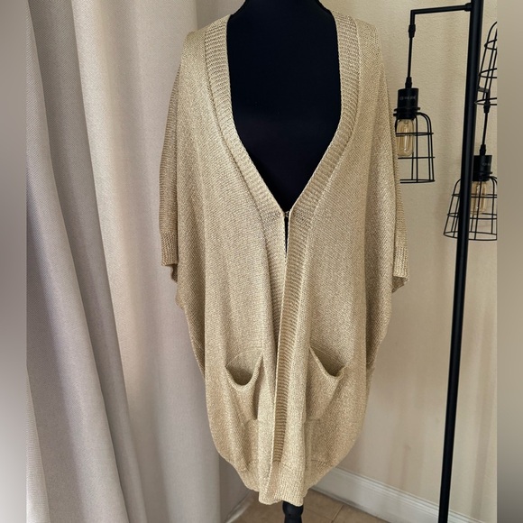 Lilly Pulitzer Sweaters - Lilly Pulitzer Women’s Medium Gold Metallic Open Cardigan